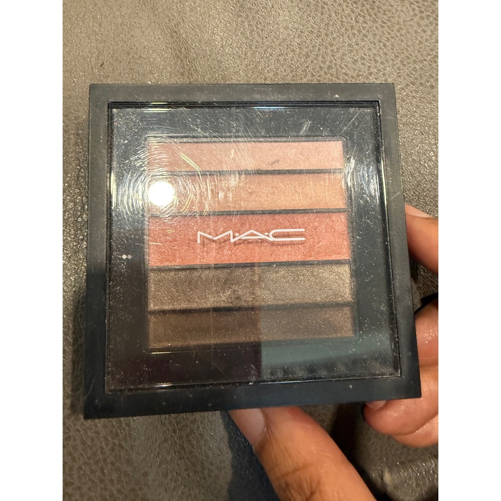 MAC Veluxe Pearlfusion Shadow Peachluxe 5-Shade Eyeshadow Palette A56 4g 0.14oz